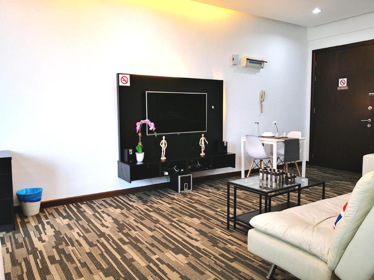 Klcc Inifinity Pool - The Regalia Residences & Suites By Kl Minsu Kuala Lumpur Exterior foto
